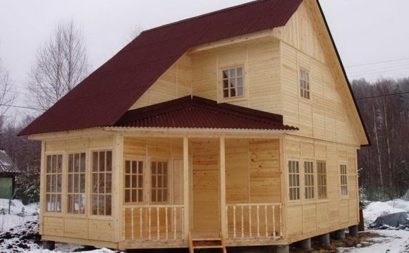 Дерев'яний каркасний будинок