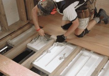 Утеплення підлоги в лазні з використанням пінопластових плит